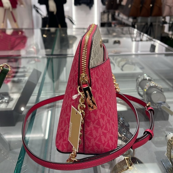 MICHAEL KORS
Jet Set Travel Medium Color-Block Signature Logo Dome Crossbody Bag - Picture 10 of 16